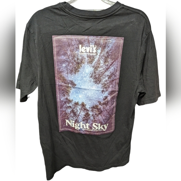 Levi's Night Sky Mens Tee Sz XS - Picture 1 of 11